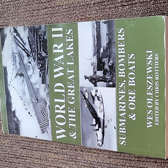 Book Bundle - Picture 4 of 9